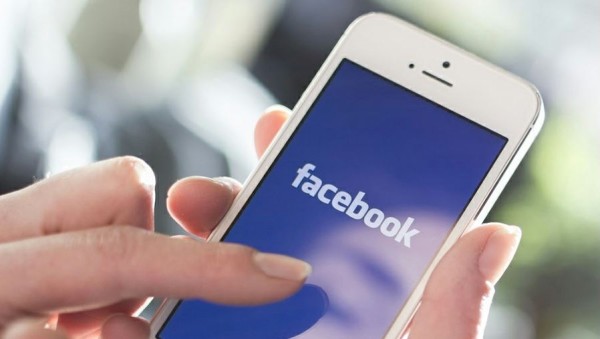 Приложение Фейсбук на айфон