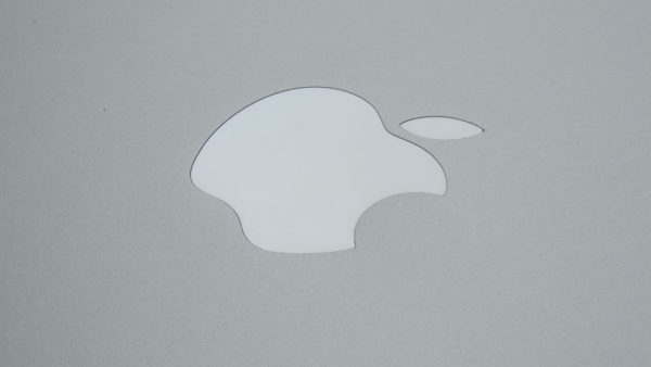 зачем нужны наклейки apple