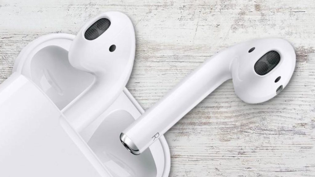 Почему кейс от airpods мигает красным на зарядке