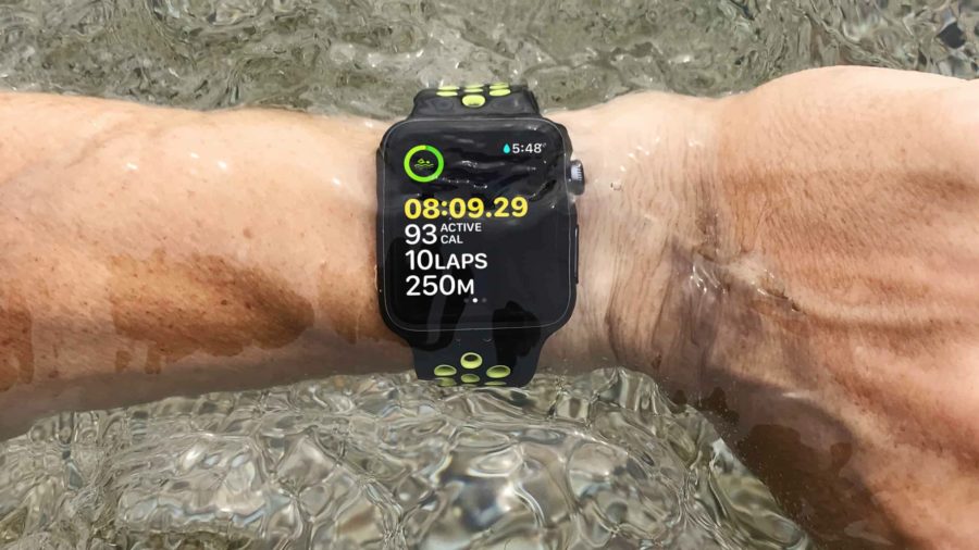 Apple Watch в воде