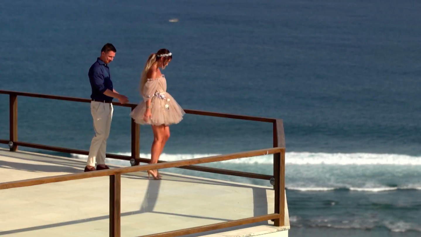 Песня из рекламы План Б на ТНТ с Бузовой и Батрутдиновым